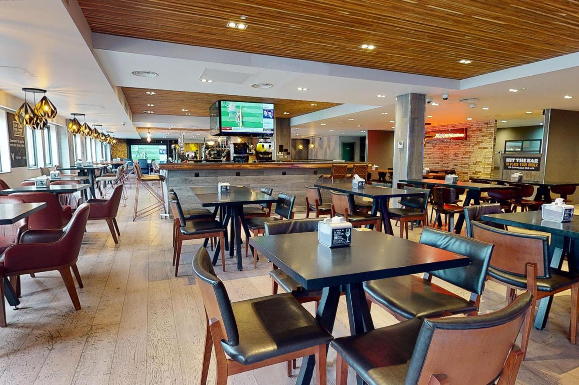 Village Hotel Cardiff Eksteriør billede