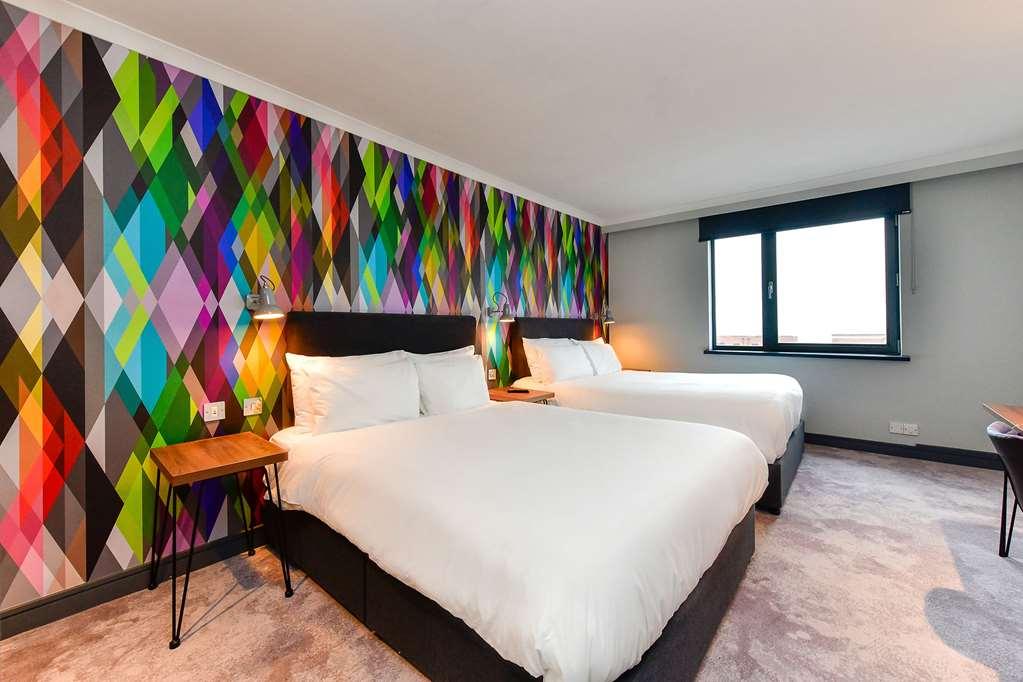 Village Hotel Cardiff Værelse billede
