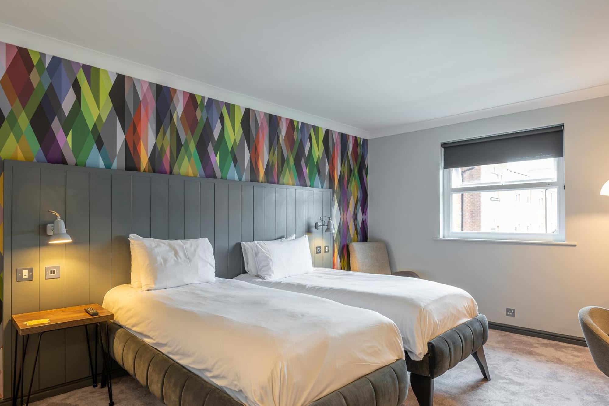 Village Hotel Cardiff Eksteriør billede