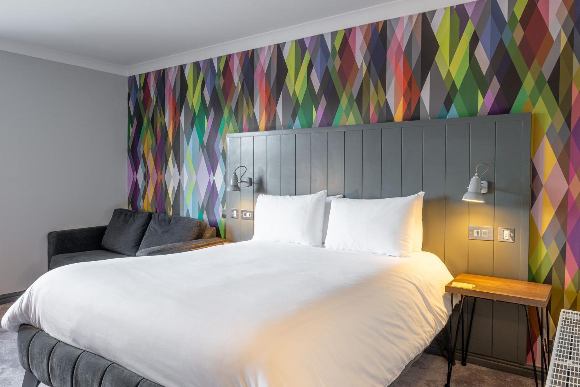 Village Hotel Cardiff Eksteriør billede