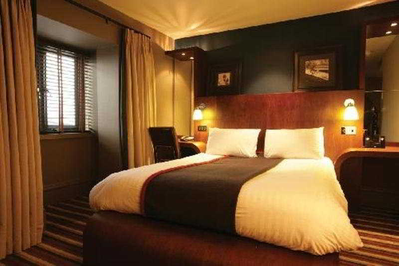 Village Hotel Cardiff Eksteriør billede